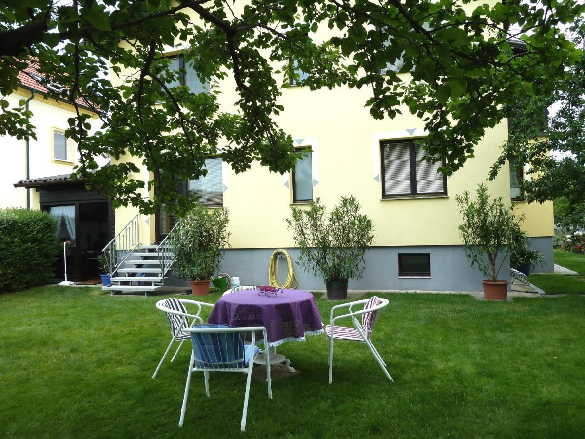 Ferienwohnung Weinbergblick Rohrendorf bei Krems Bagian luar foto